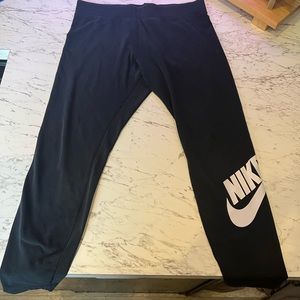 Womens Nike Leggings